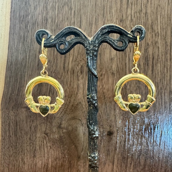 Jewelry - Sol D’or Claddagh Gold Heart Drop Earrings